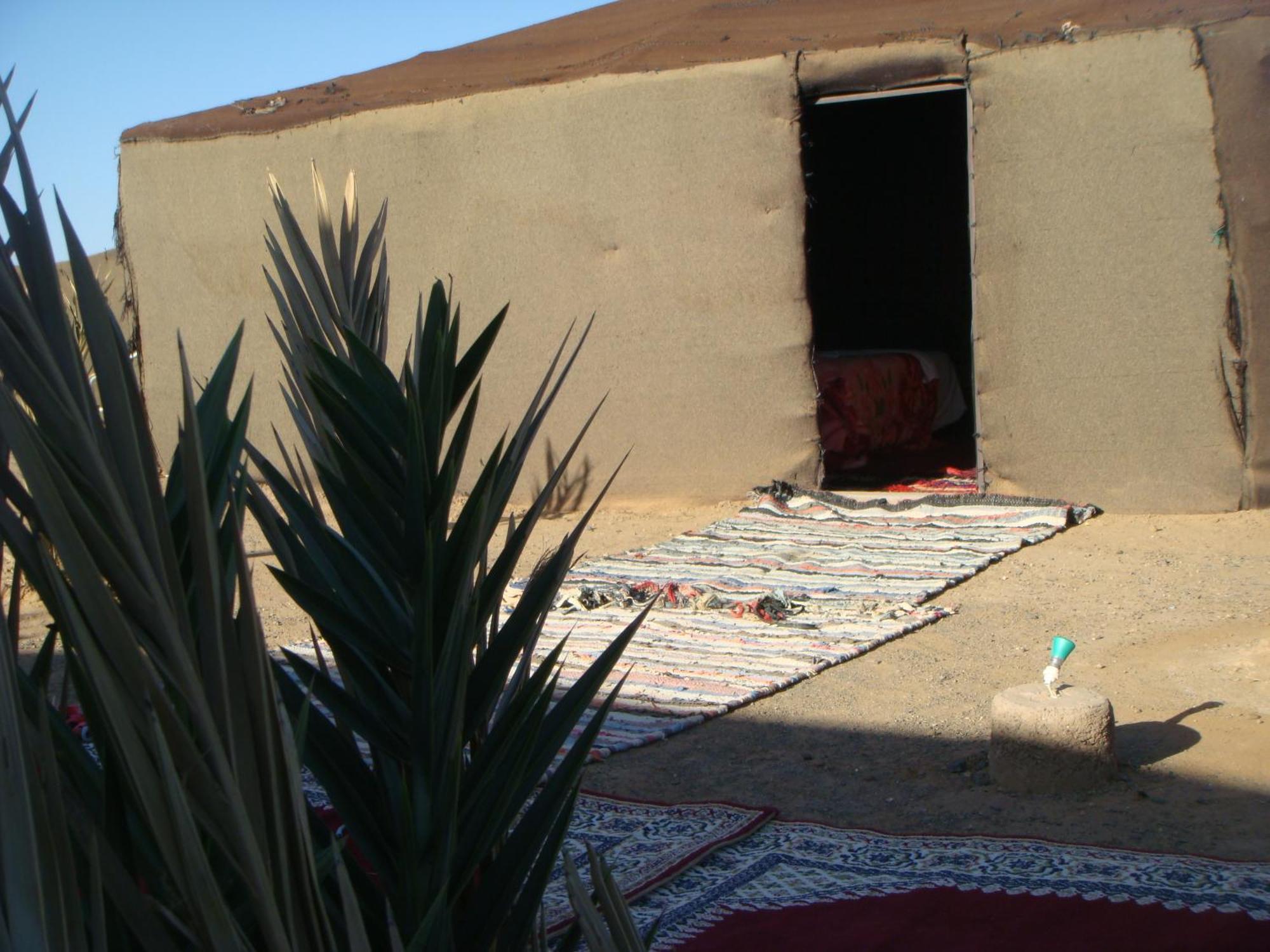 Bivouac La Fibule Des Dunes Merzouga Exteriör bild